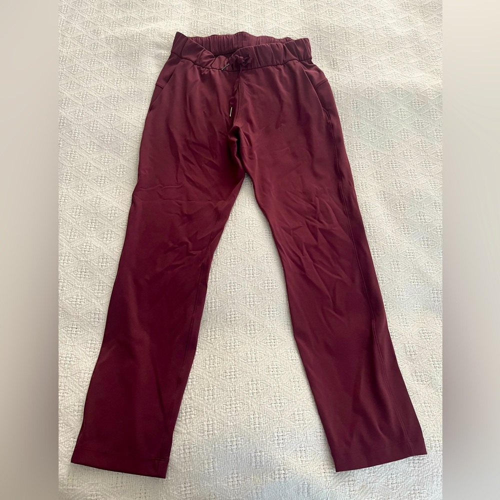 Maroon Lululemon On the Fly Pant Size 4